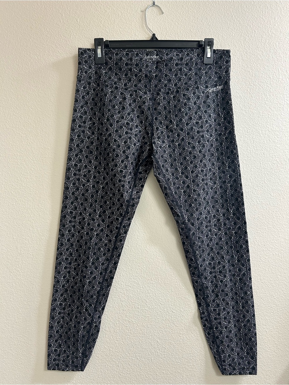 Calvin Klein Performance Quick Dry Dotted Print Cropped Capri Leggings L